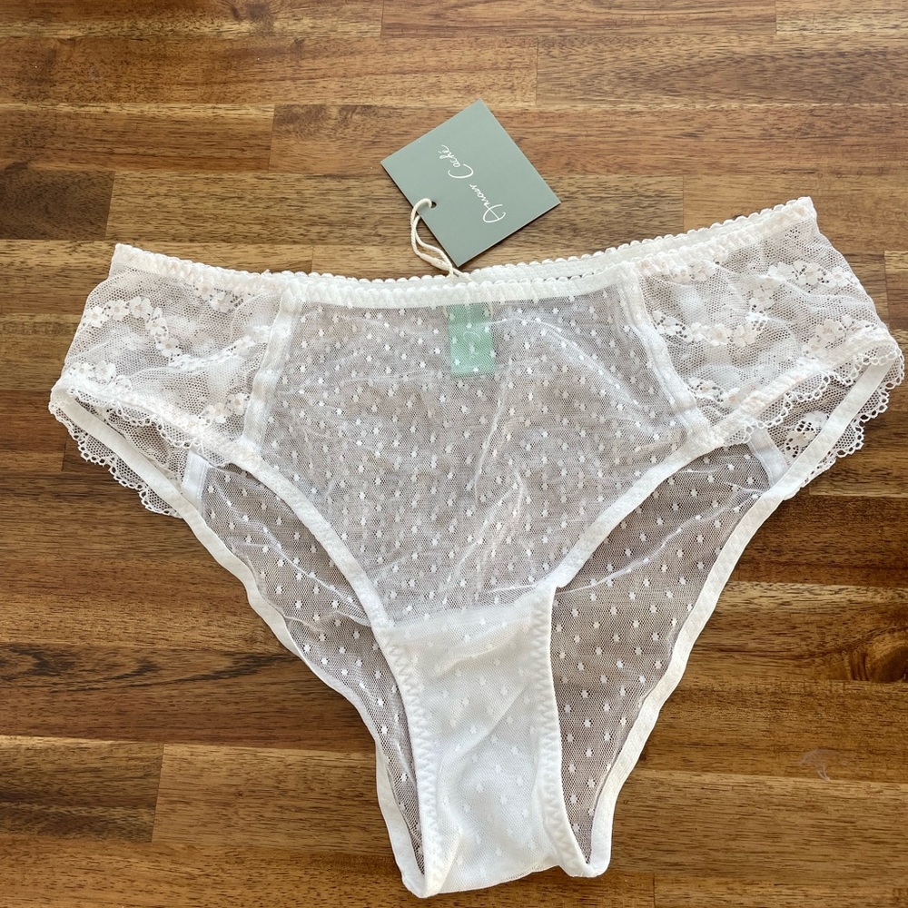 AMOUR CACHE - White Lace Panties